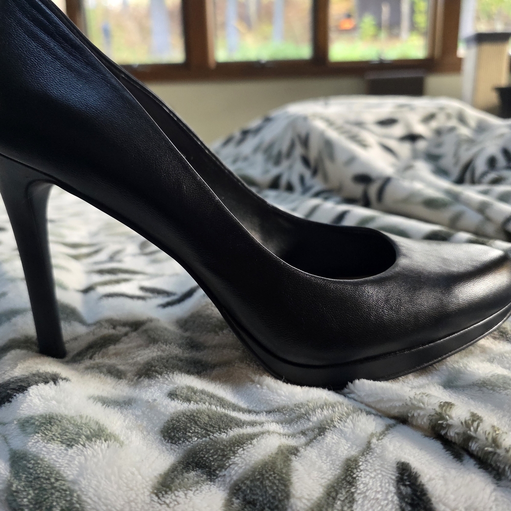 Brand NEW Nine West Classic Black Heels - Picture 4 of 6